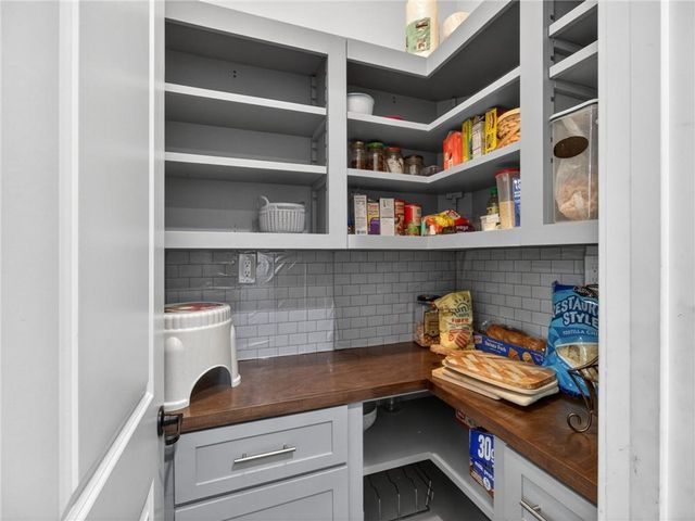 2555 Wood Fern Lane, Cumming, GA 30041