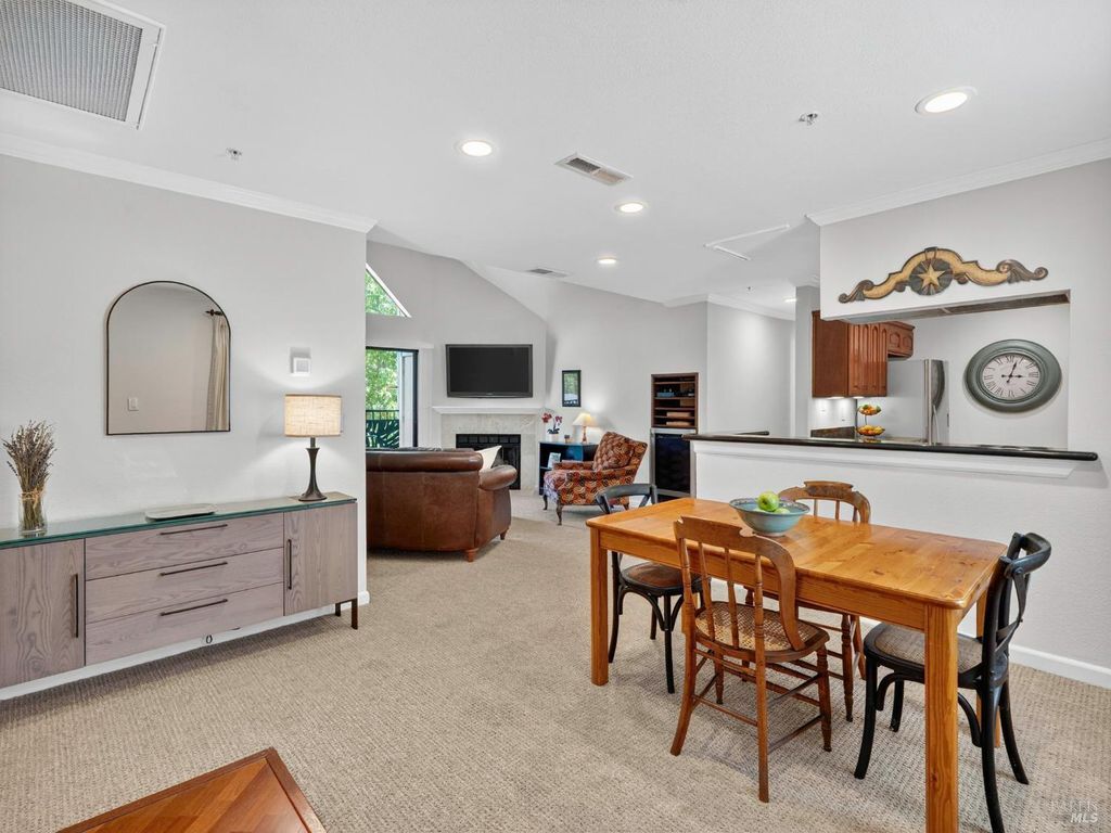 216 Foss Creek Cir #B, Healdsburg, CA 95448
