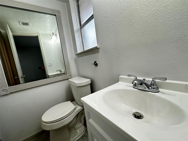 7718 Mosewood Street, Houston, TX 77040