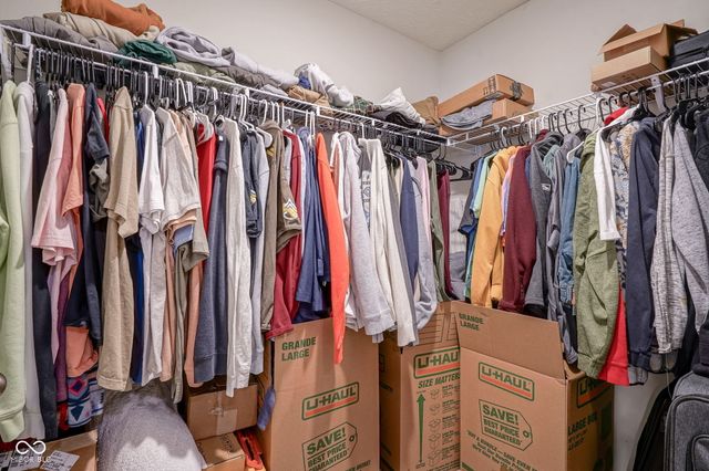 6810 Birmingham Avenue, Mccordsville, IN 46055