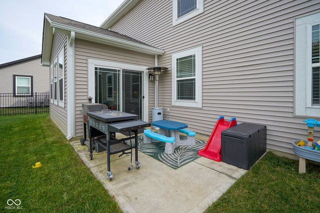 6810 Birmingham Avenue, Mccordsville, IN 46055