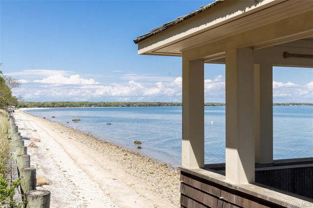 3745 Nassau Point Road, Cutchogue, NY 11935