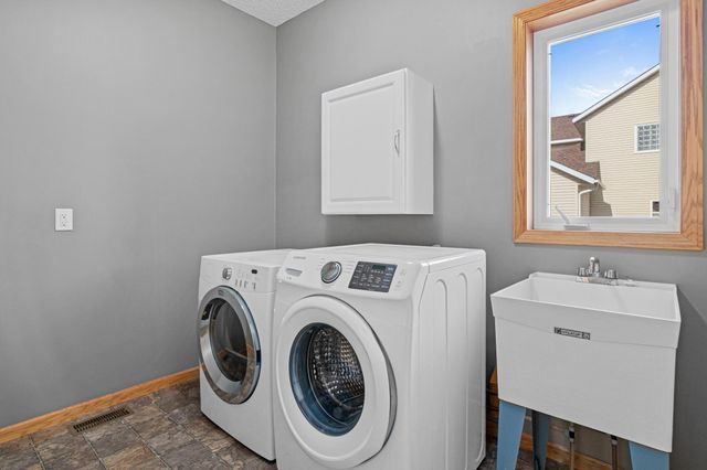 13894 Birchwood Avenue, Rosemount, MN 55068