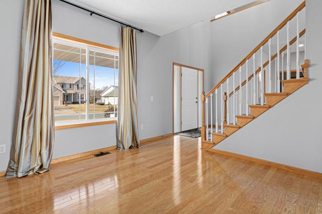 13894 Birchwood Avenue, Rosemount, MN 55068