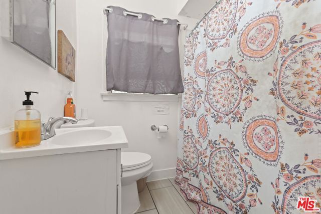 1807 N Van Ness Avenue, Los Angeles, CA 90028