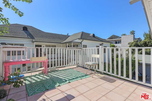 1807 N Van Ness Avenue, Los Angeles, CA 90028