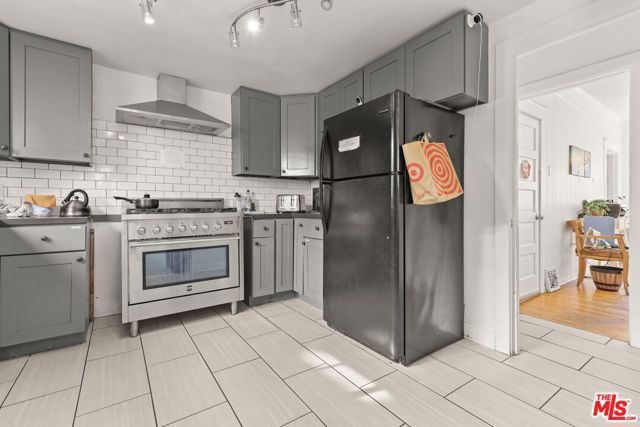 1807 N Van Ness Avenue, Los Angeles, CA 90028