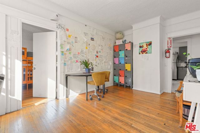 1807 N Van Ness Avenue, Los Angeles, CA 90028