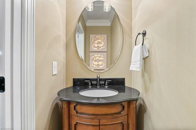 4052 Ridgeline Drive, Kernersville, NC 27284