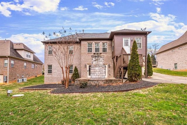 4052 Ridgeline Drive, Kernersville, NC 27284