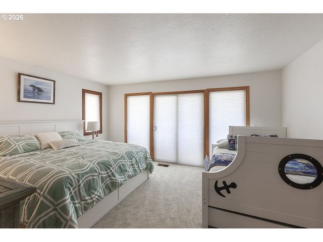 241 Sw EBB Ave, Lincoln City, OR 97367