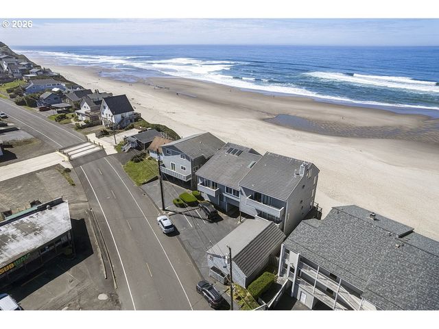 241 Sw EBB Ave, Lincoln City, OR 97367