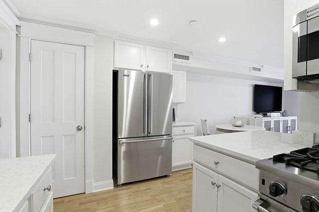 25 Howland St 2, Plymouth, MA 02360