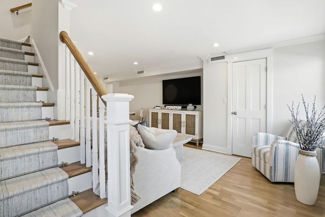 25 Howland St 2, Plymouth, MA 02360