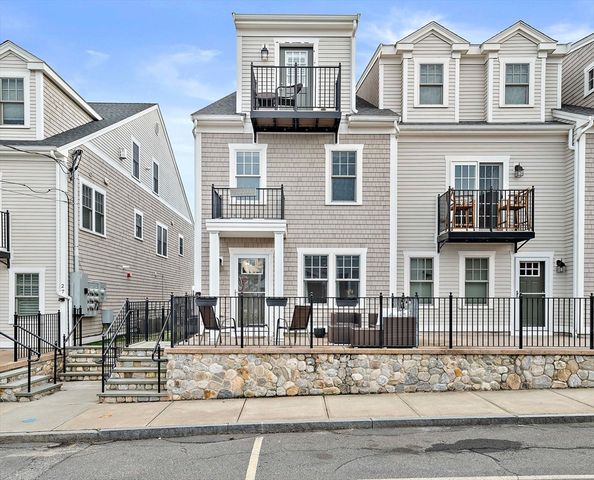 25 Howland St 2, Plymouth, MA 02360