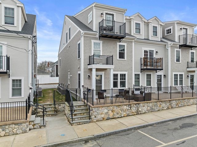 25 Howland St 2, Plymouth, MA 02360