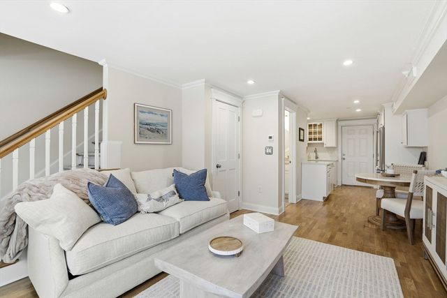 25 Howland St 2, Plymouth, MA 02360