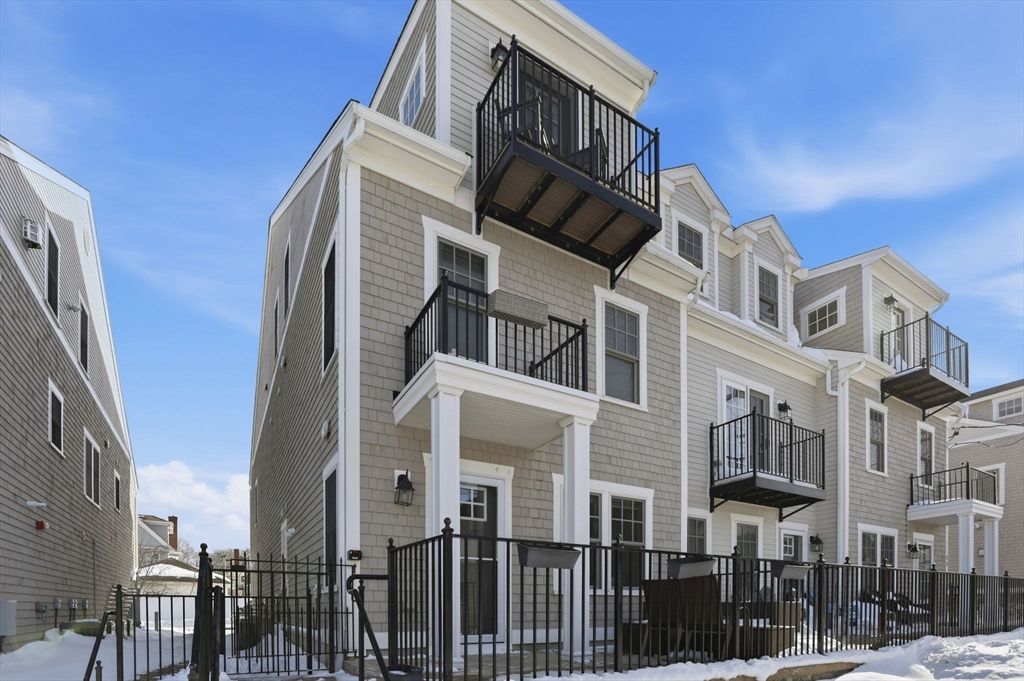 25 Howland St 2, Plymouth, MA 02360