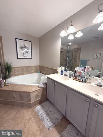 20554 BANBURY SQ, Sterling, VA 20165