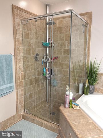 20554 BANBURY SQ, Sterling, VA 20165