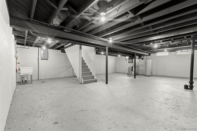 19320 Telegraph Road, Detroit, MI 48219