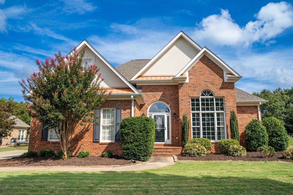 280 Heather Glen Drive, Boiling Springs, SC 29316