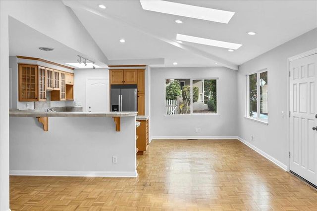 860 Sunset Drive, Pacific Grove, CA 93950