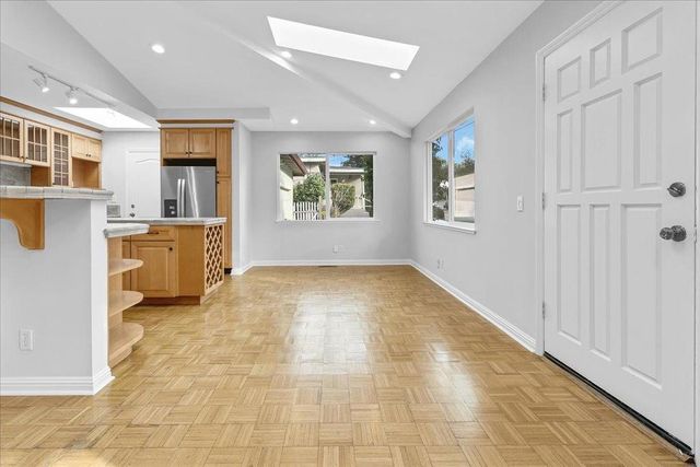 860 Sunset Drive, Pacific Grove, CA 93950