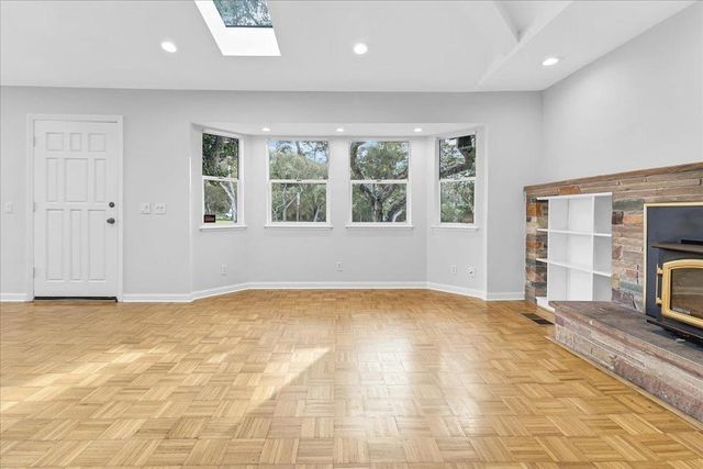 860 Sunset Drive, Pacific Grove, CA 93950