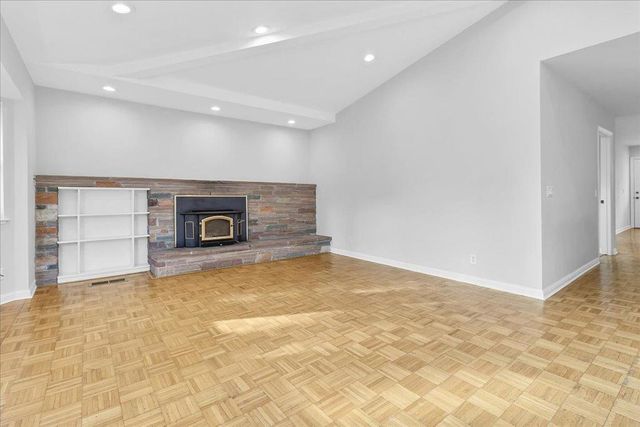 860 Sunset Drive, Pacific Grove, CA 93950