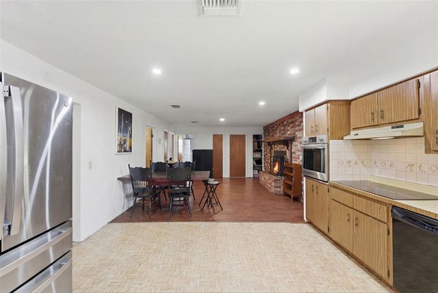 6107 SE ARTHUR ROAD, Belleview, FL 34420