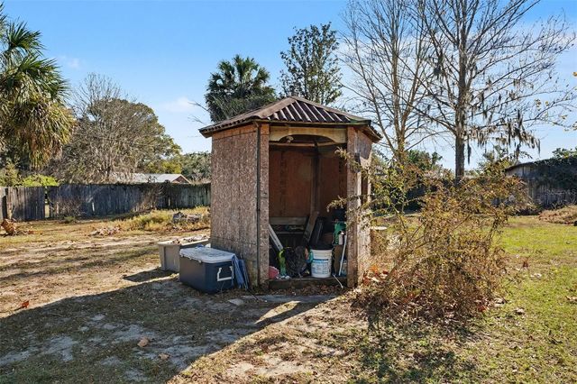 6107 SE ARTHUR ROAD, Belleview, FL 34420