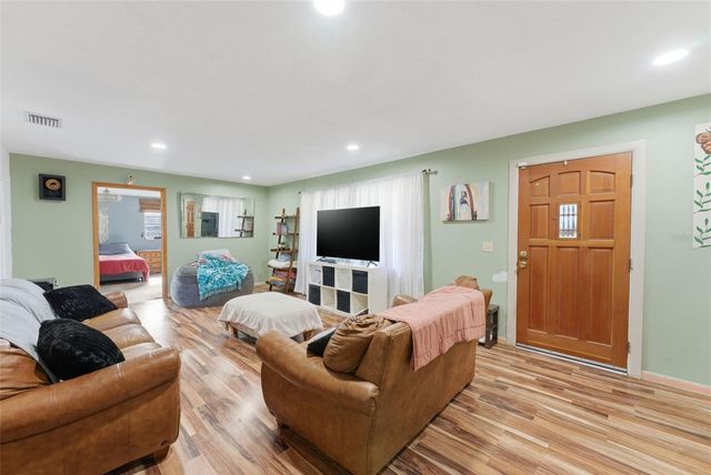 6107 SE ARTHUR ROAD, Belleview, FL 34420