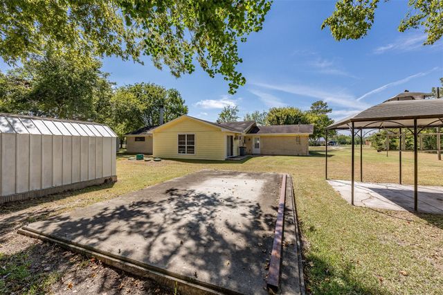 15502 Atwood Lane, Crosby, TX 77532
