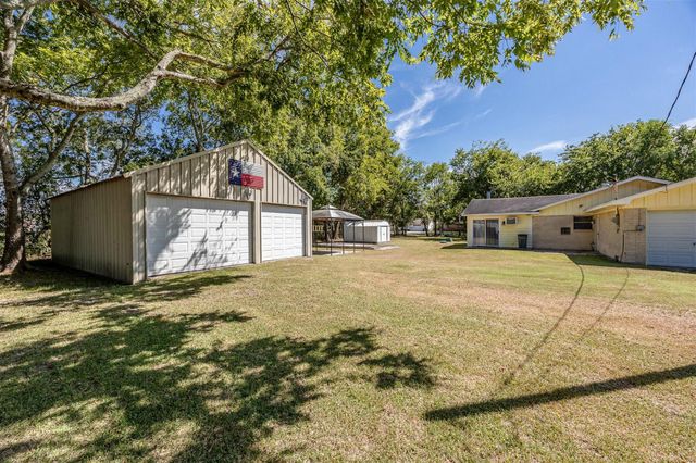 15502 Atwood Lane, Crosby, TX 77532