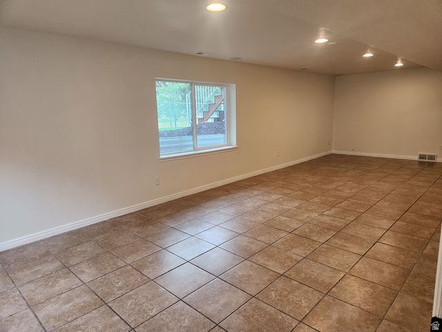 5914 VALLEY POINT DR, West Valley City, UT 84128