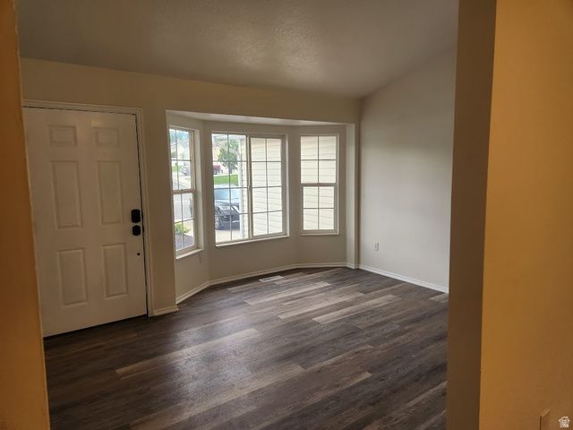 5914 VALLEY POINT DR, West Valley City, UT 84128