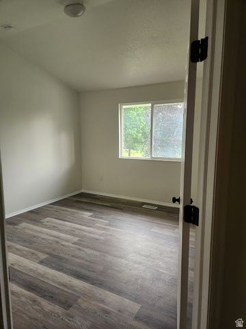 5914 VALLEY POINT DR, West Valley City, UT 84128