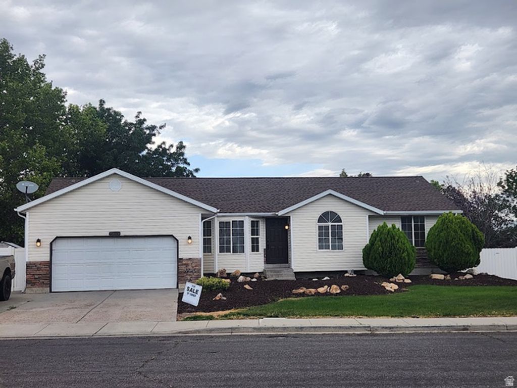 5914 VALLEY POINT DR, West Valley City, UT 84128
