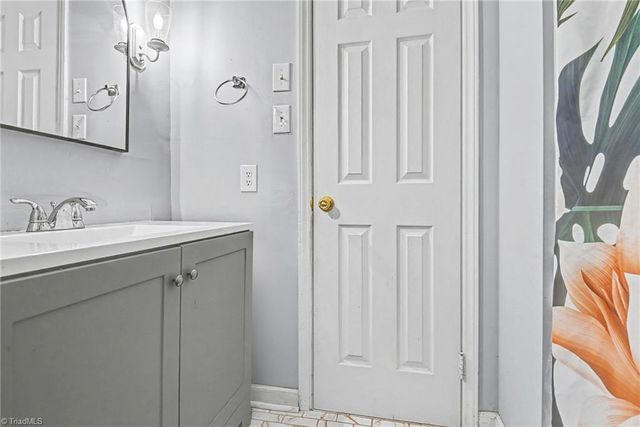 1312 Rotherwood Road, Greensboro, NC 27406