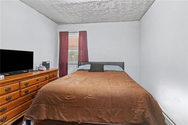 1312 Rotherwood Road, Greensboro, NC 27406