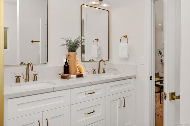 1900 W 41St St, Los Angeles, CA 90062