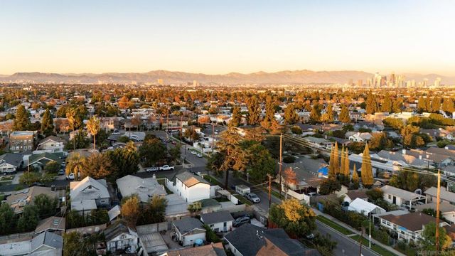 1900 W 41St St, Los Angeles, CA 90062