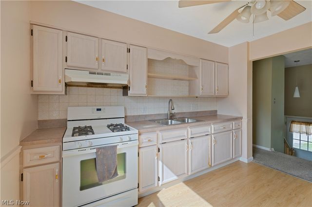 3671 Burkey Road, Austintown, OH 44515