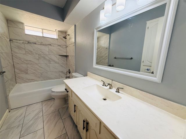 1112 Joanna Circle, Desoto, TX 75115