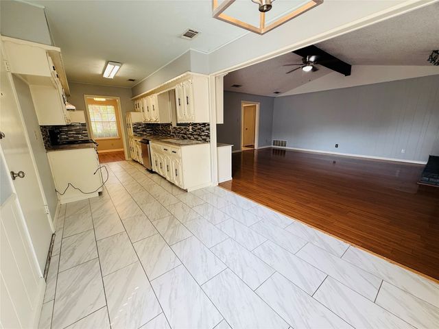 1112 Joanna Circle, Desoto, TX 75115