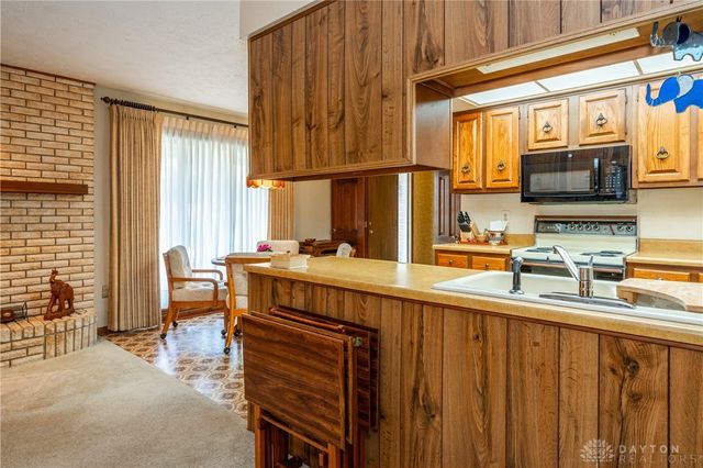 374 Shadywood Drive, Clayton, OH 45415