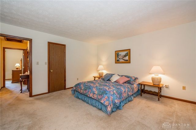 374 Shadywood Drive, Clayton, OH 45415