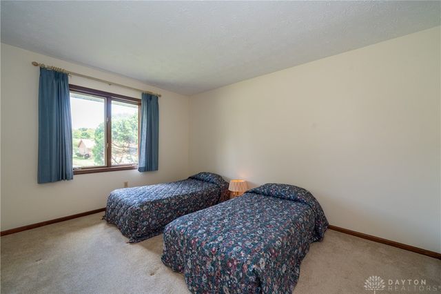 374 Shadywood Drive, Clayton, OH 45415