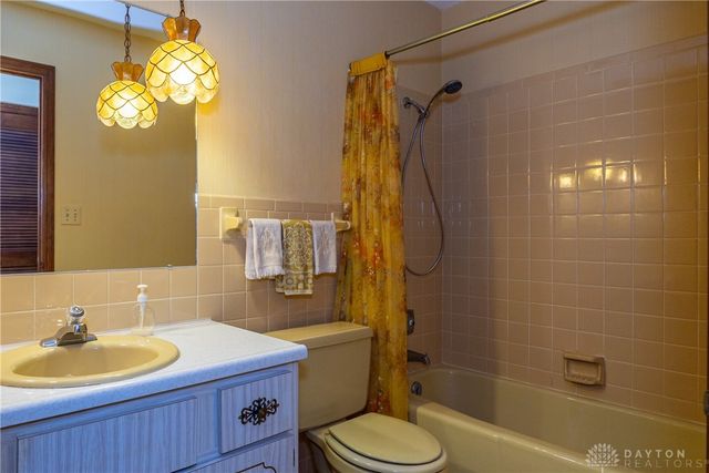 374 Shadywood Drive, Clayton, OH 45415